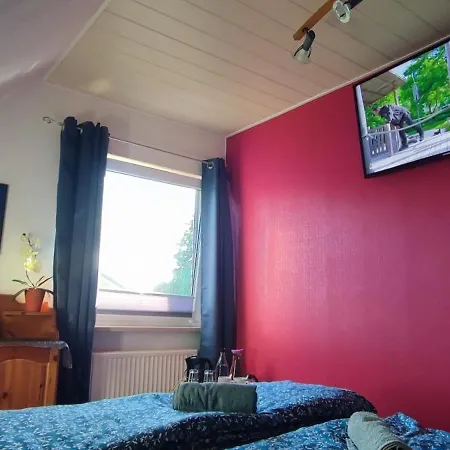 Gemuetliches Gaestezimmer In Flensburg-weiche Rum i privatbostad Flensburg